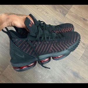 Lebron 16 fresh bred